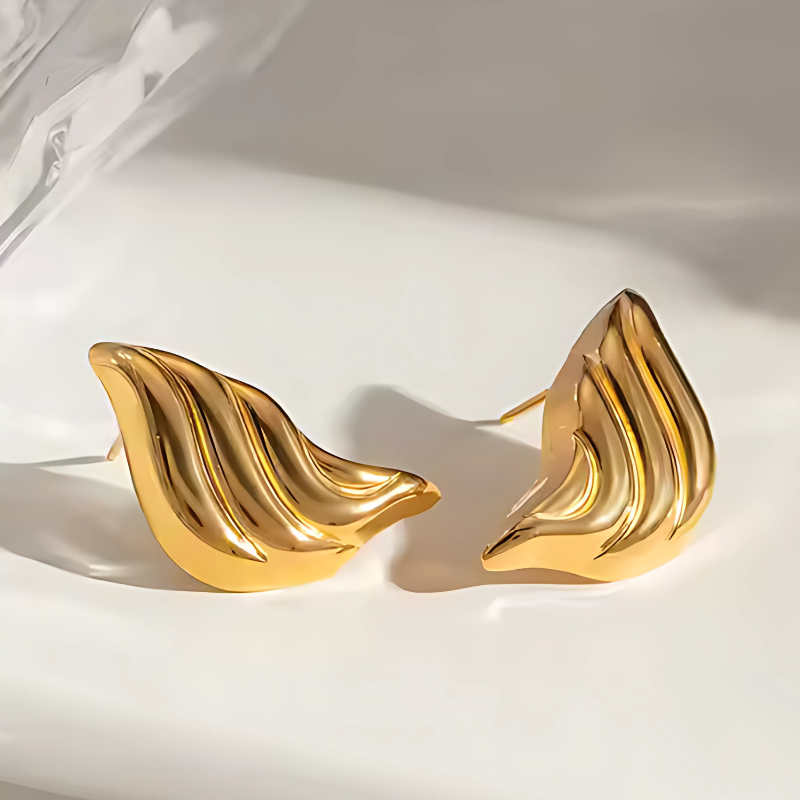 Elegant Angel Wing Earrings with Hair Flag for a Sophisticated Look