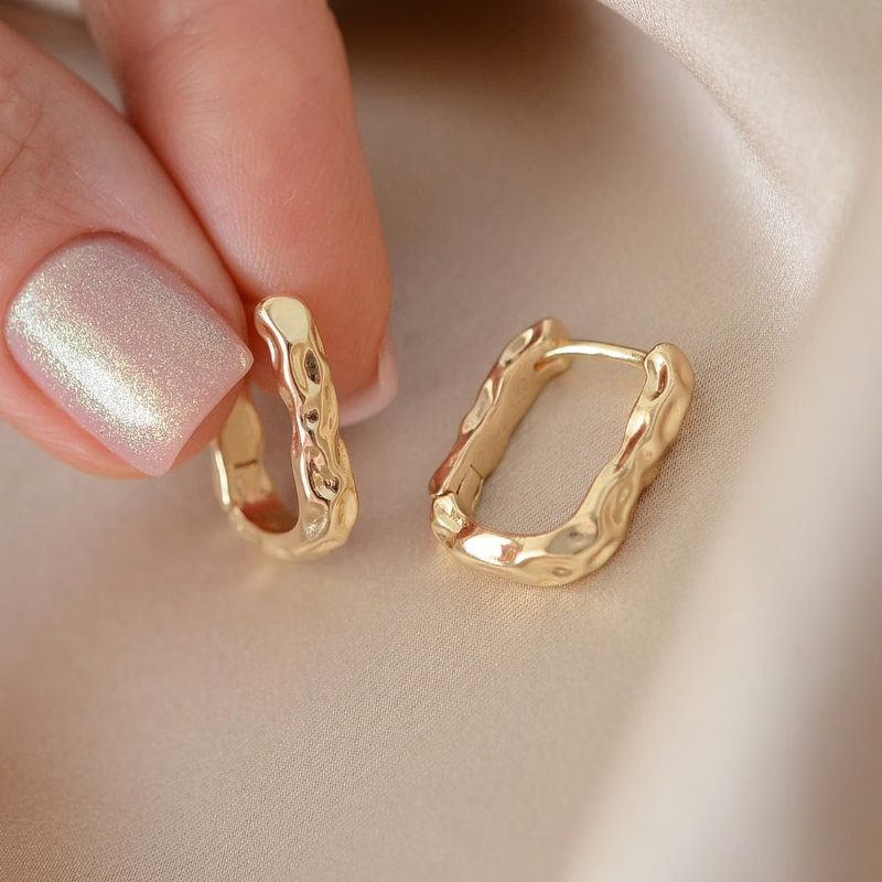 Elegant Vintage Hammered Hoop Earrings - Cari