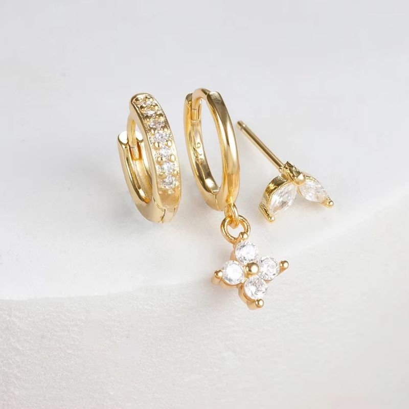 Elegant Flower Earring Set in Stainless Steel - Monri