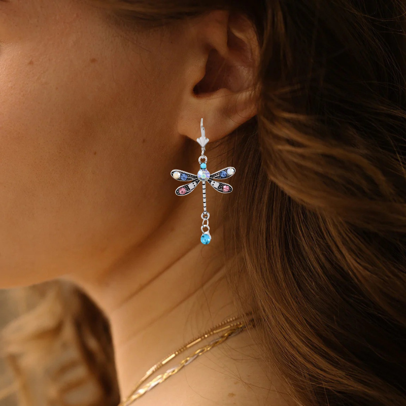 Stylish Silver Dragonfly Earrings with Elegant Cut