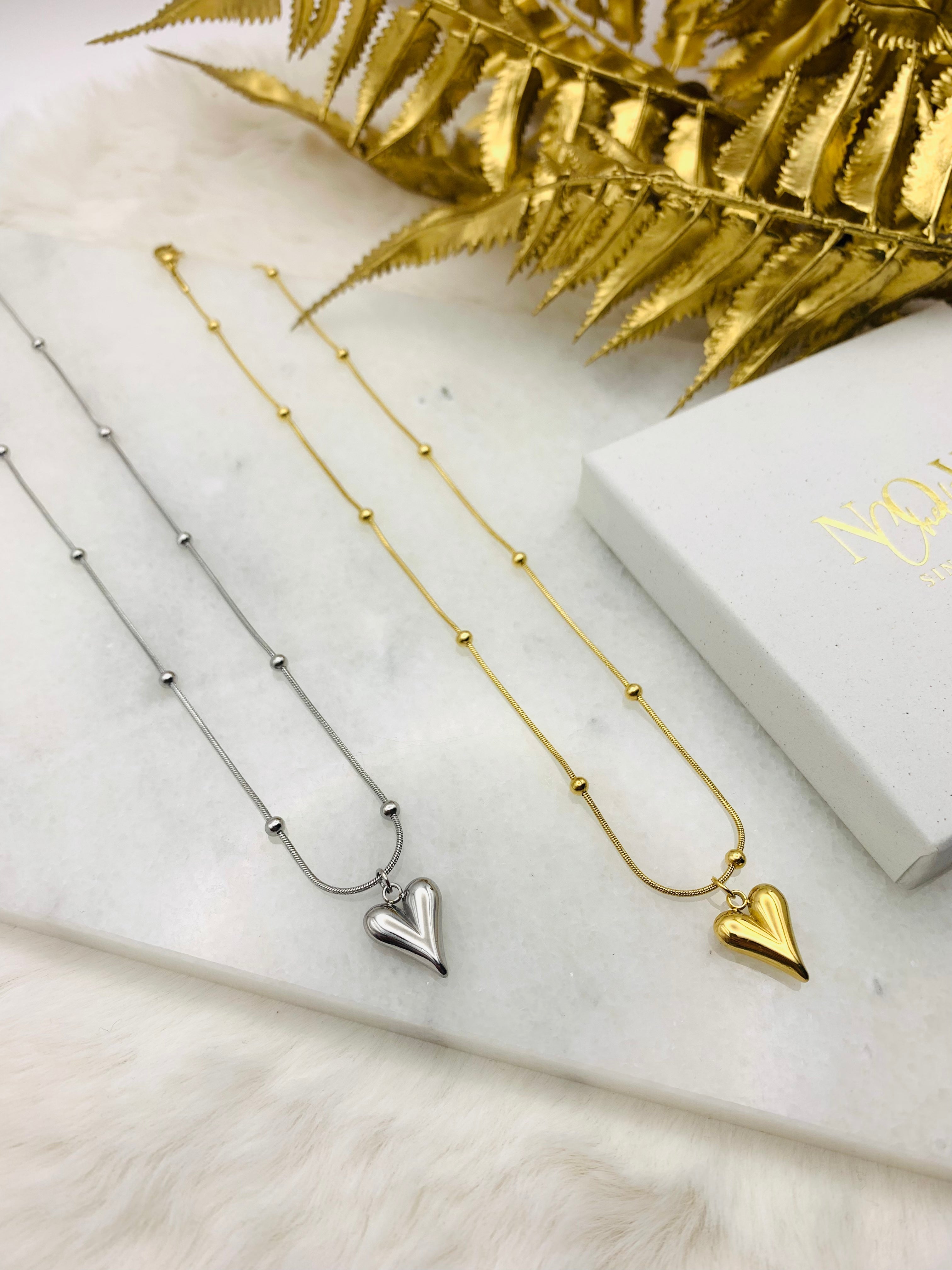 Hart Elegance Hanger for Necklaces - Love