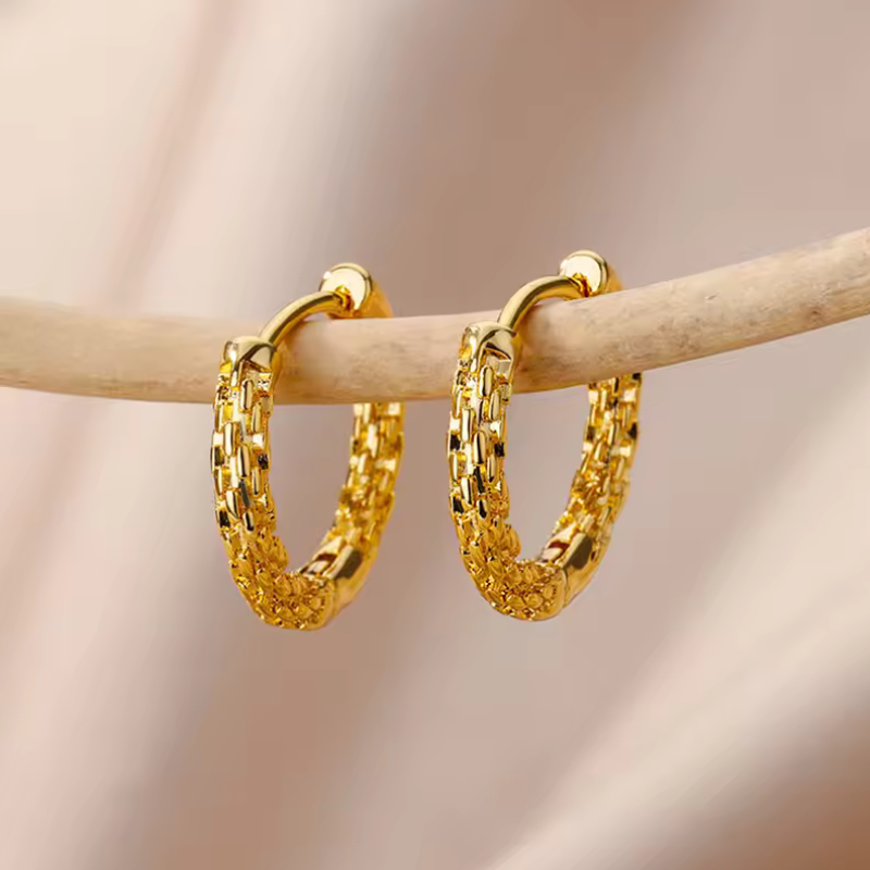 Stylish Luxury Gold Chain with Hoop Earrings - Ava