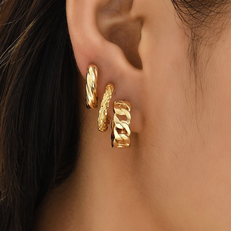 Stylish Luxury Gold Chain with Hoop Earrings - Ava