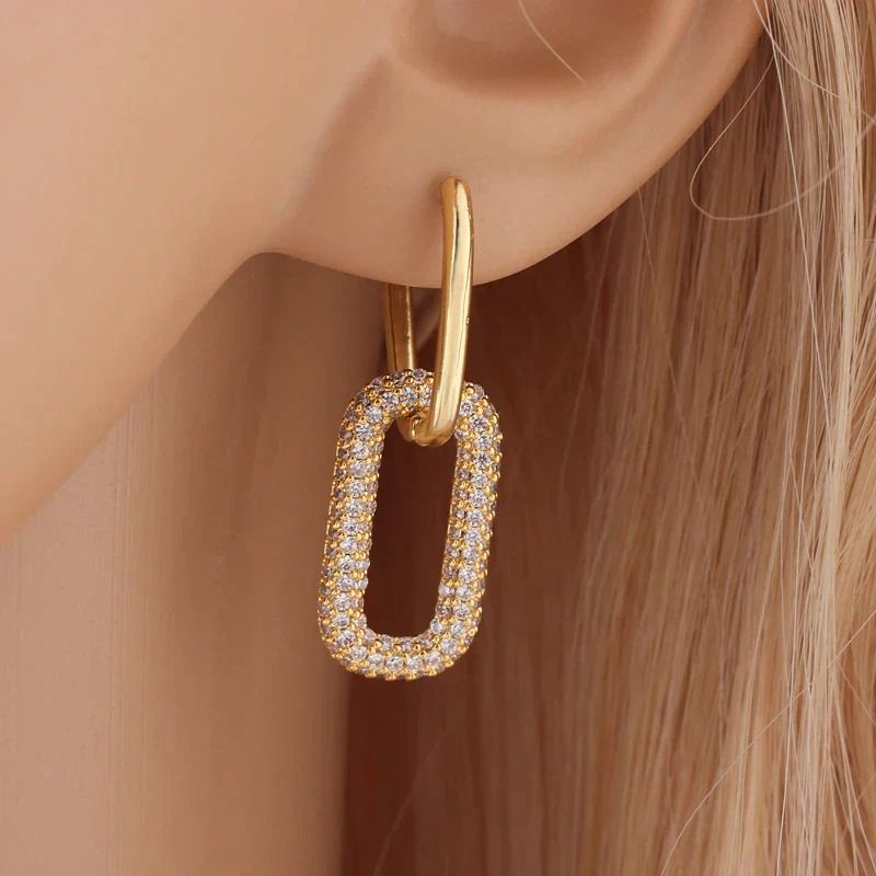Elegant Square Earrings with Sleek Finish - Sisi