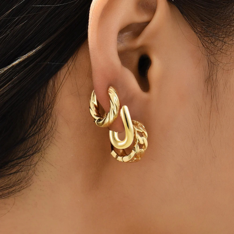 Elegant Hira Hoop Earrings – Timeless and Stylish Jewelry