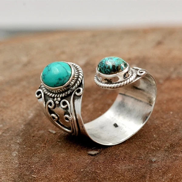 Adjustable double rings with turquoise border