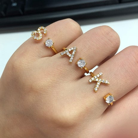 Elegant initial rings for women - Fien style