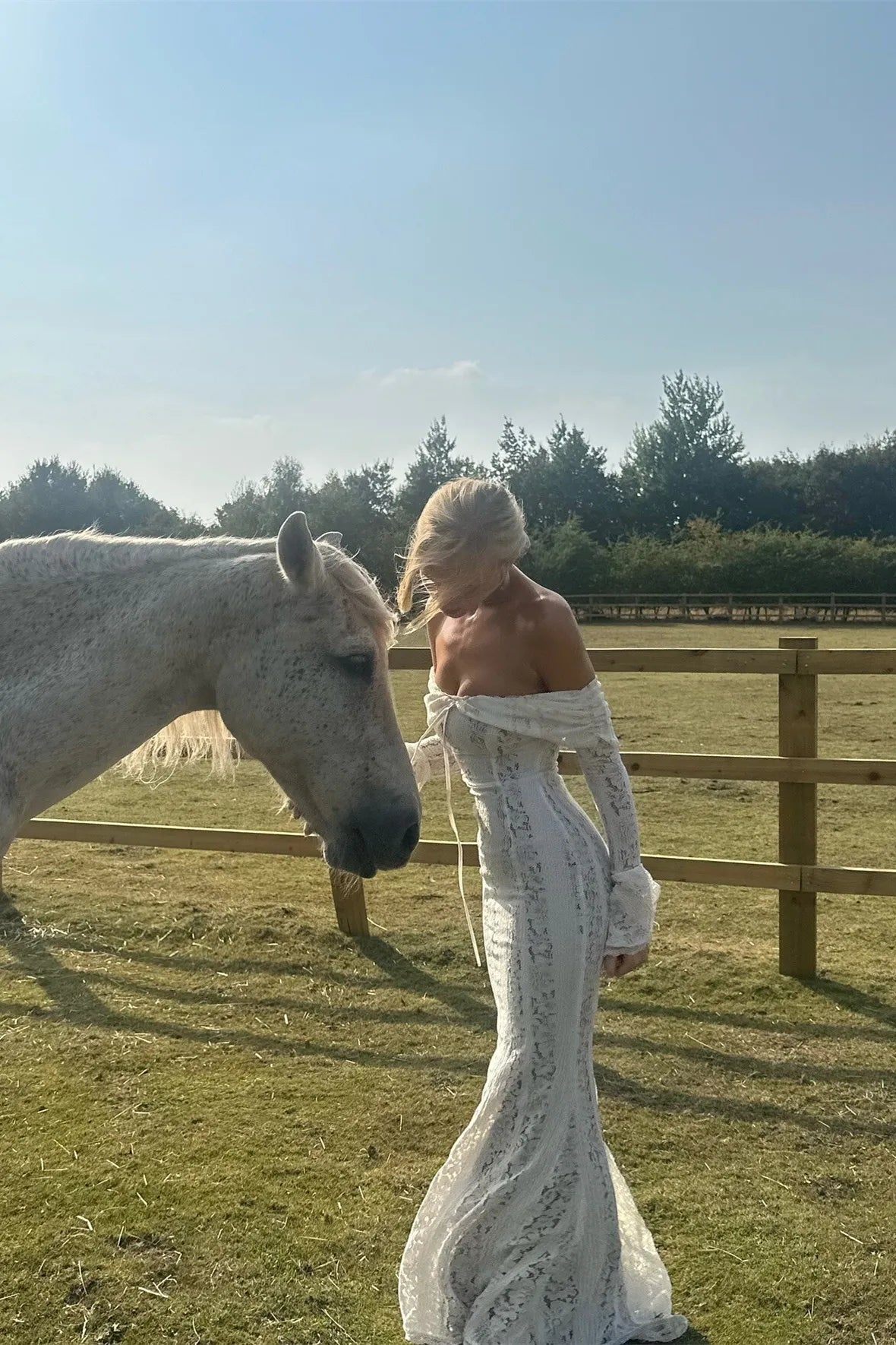 Isabella Off-Shoulder Maxi Dress Made of Lace