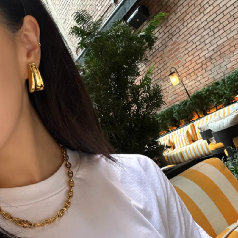 Stylish Elegant Gold Earring Set - Mira for a Luxurious Look