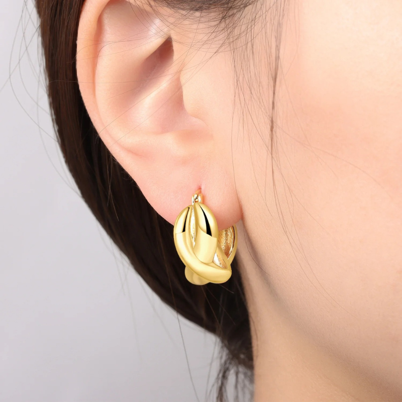 Chic Golden Braided Hoop Earrings - Zola