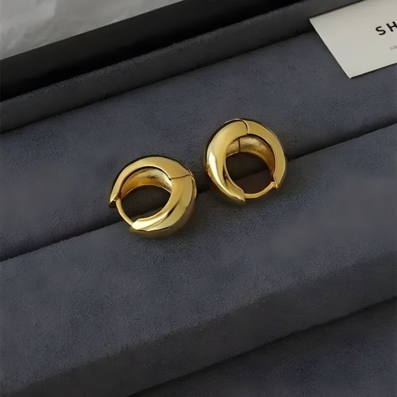 Stylish Thick Hoop Earrings - Kim for a Trendy Look