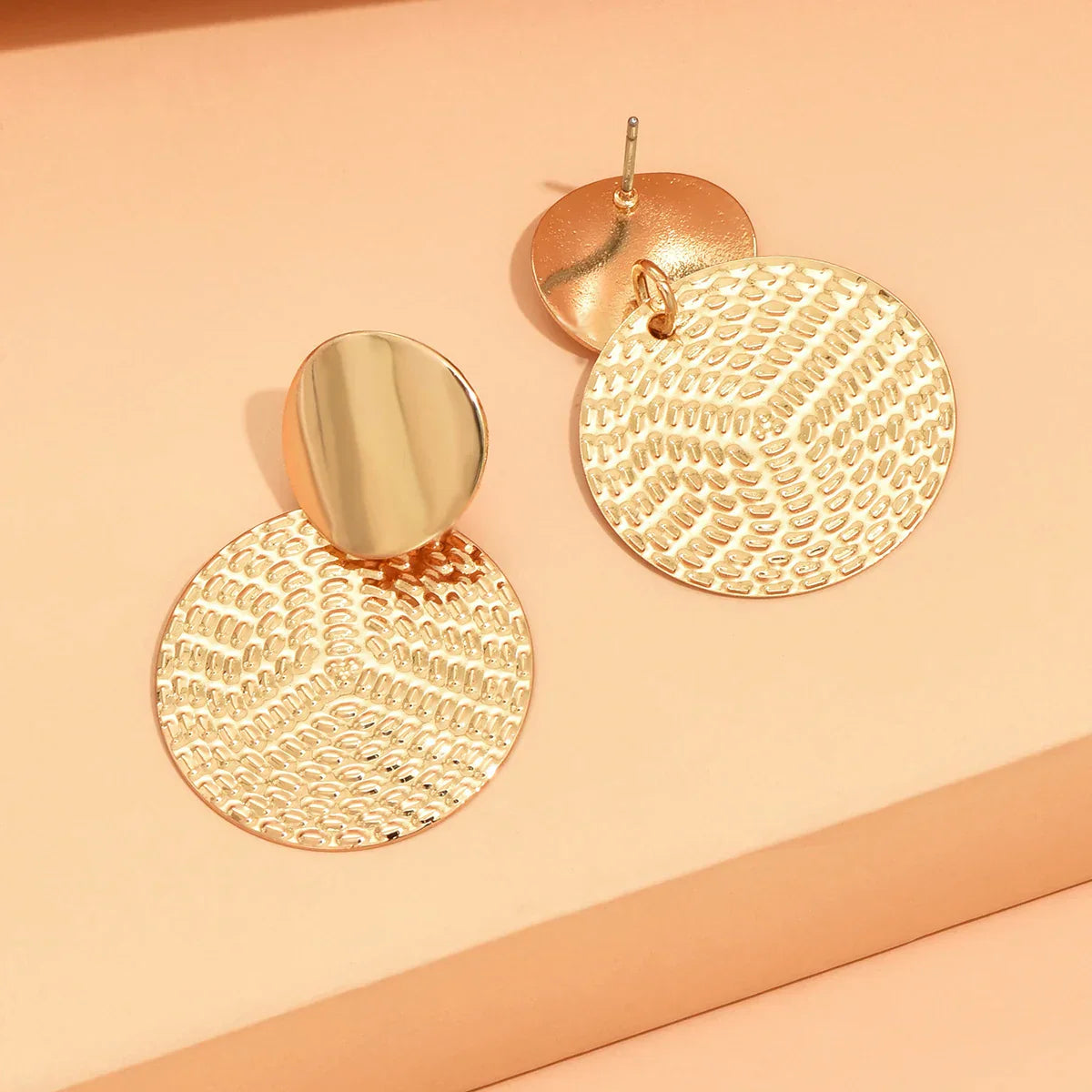 Cute Earrings Gold/Silver with a Moon Atmosphere