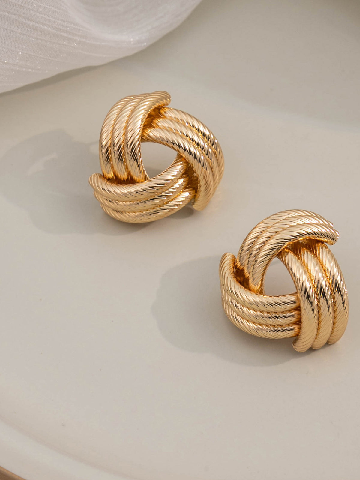 Vintage knotted earrings