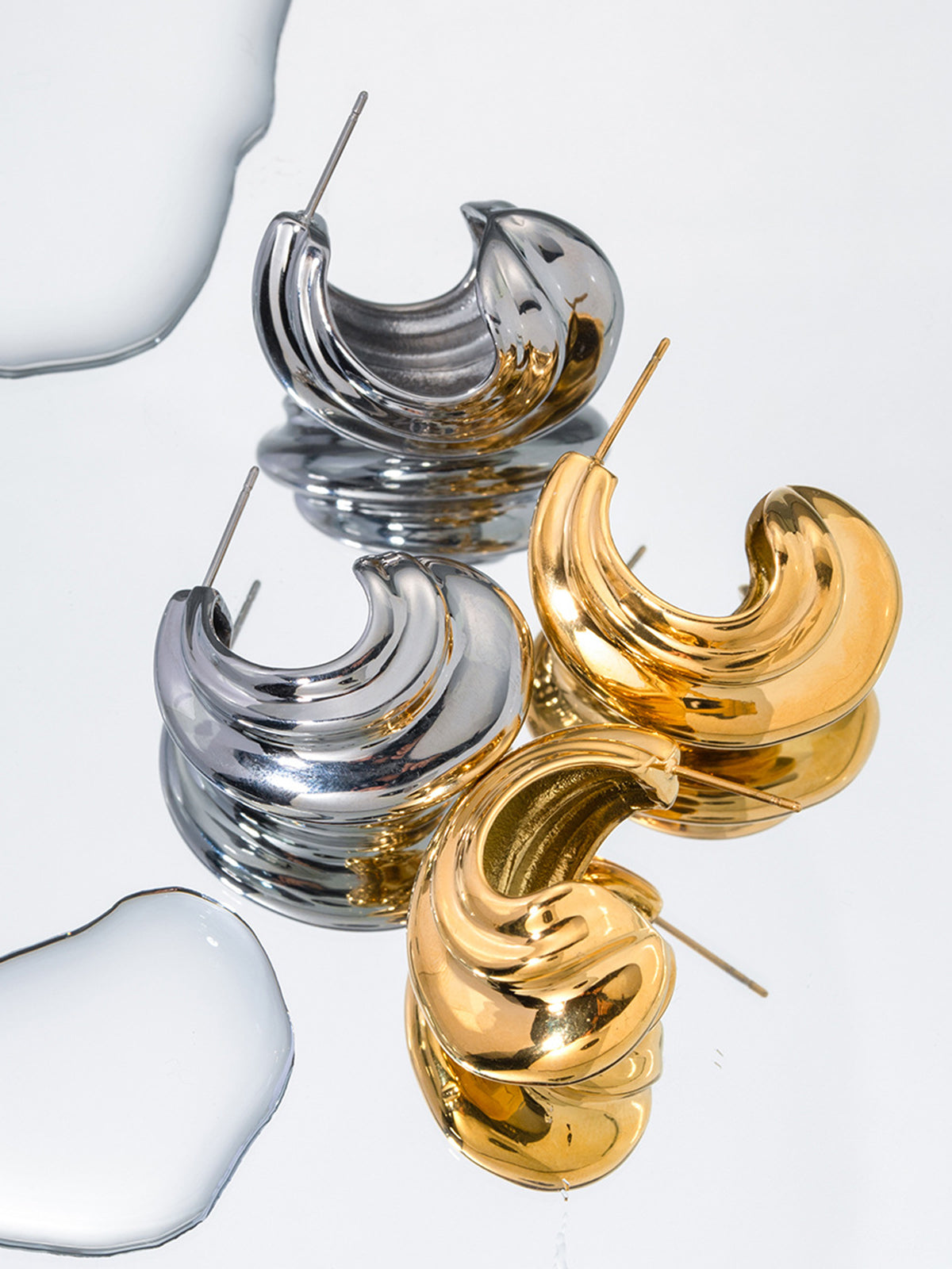 Impressive shell-shaped jewelry for an elegant style