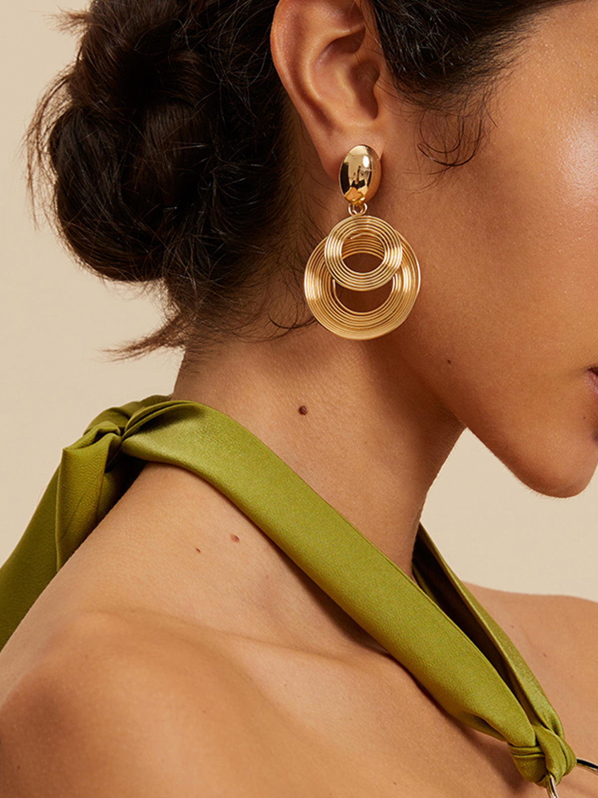 Gold-colored Statement Earrings – Large Circular Danglers