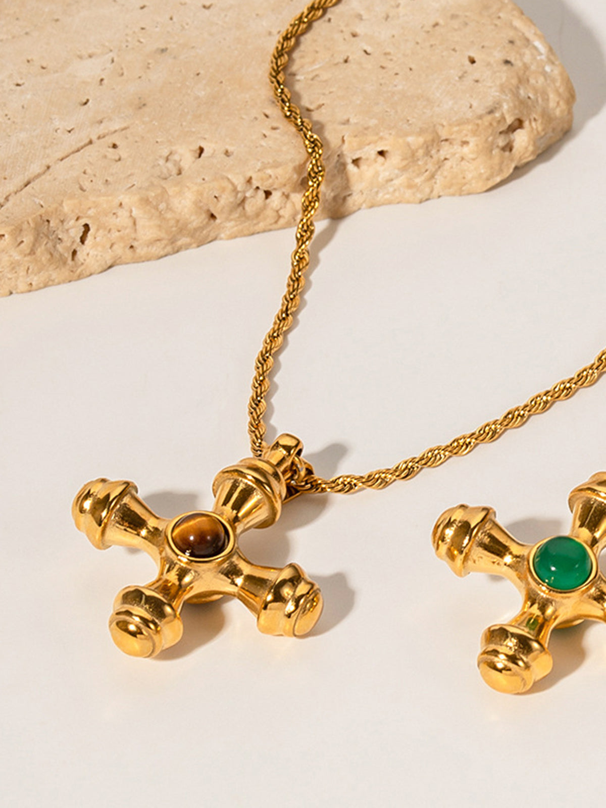 Stylish Stainless Steel Cross Necklace That Attracts Attention