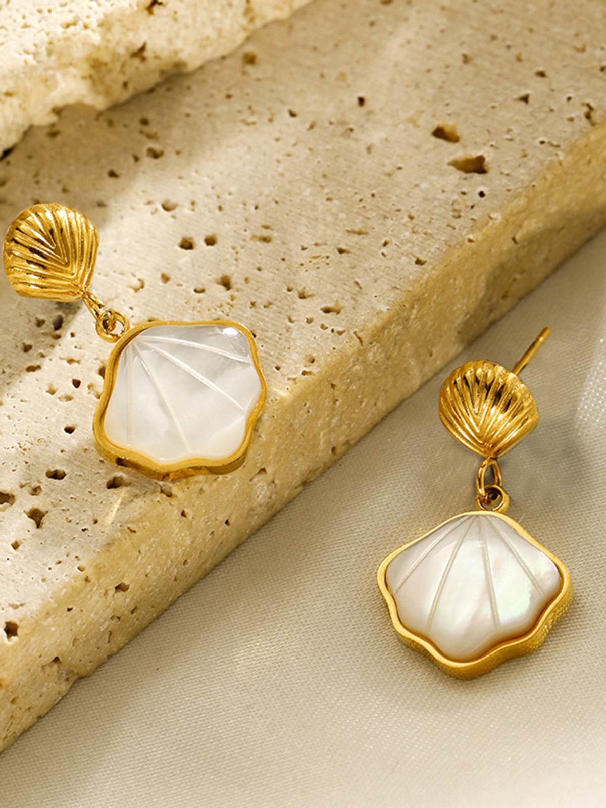 Elegant Gold Pearl and Shell Earrings for a Timeless Look