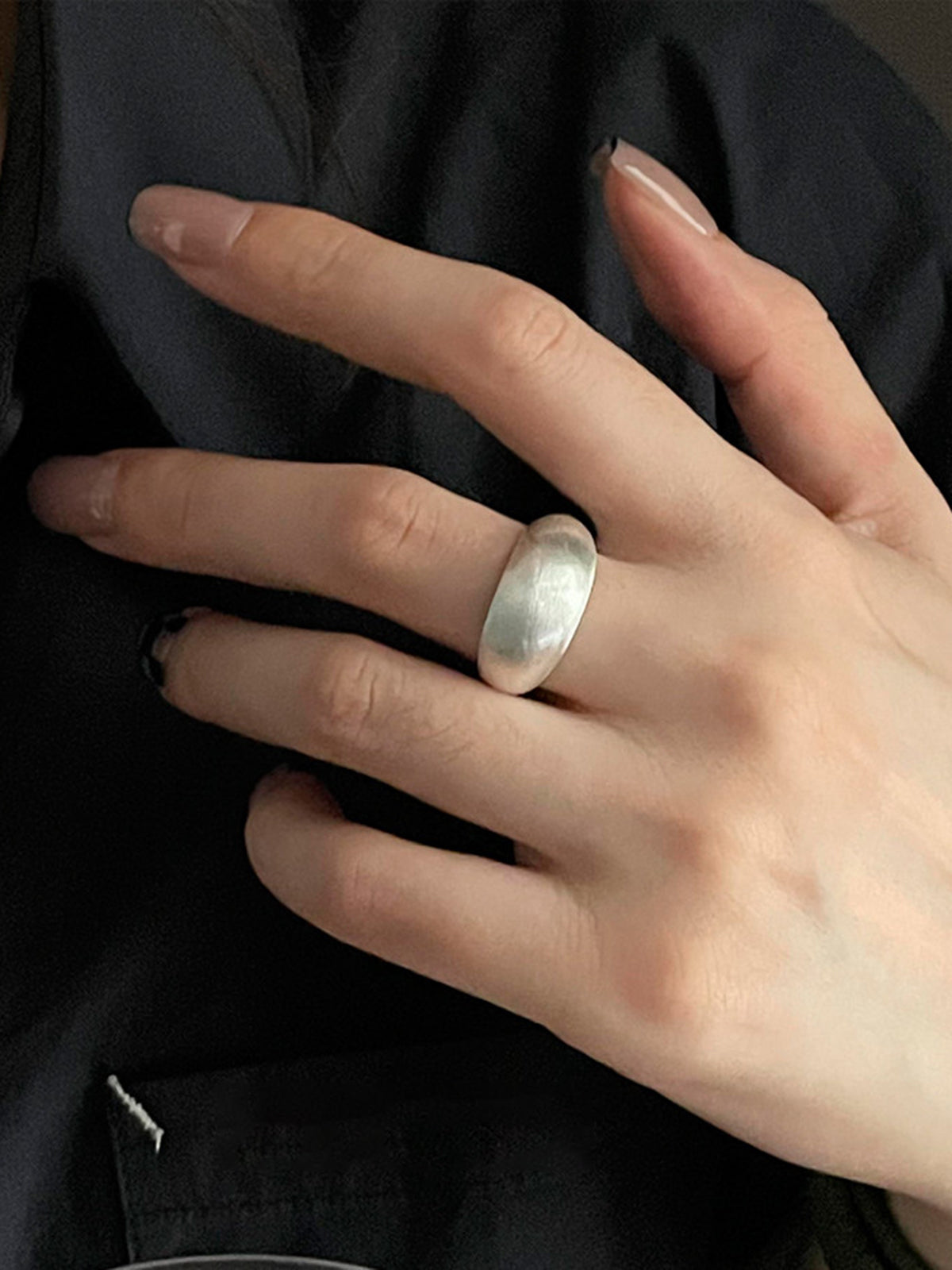 Elegant oval brushed ring for a sleek minimalist look