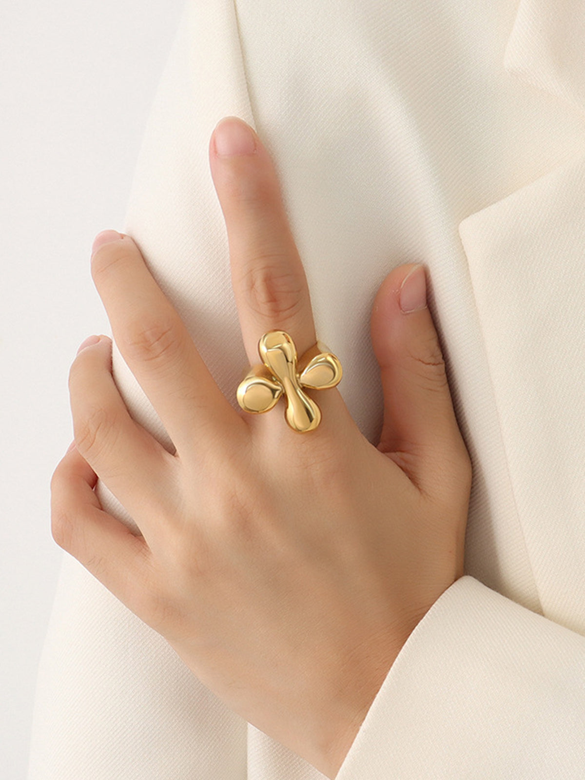 Thick Retro Floral Jewelry Ring