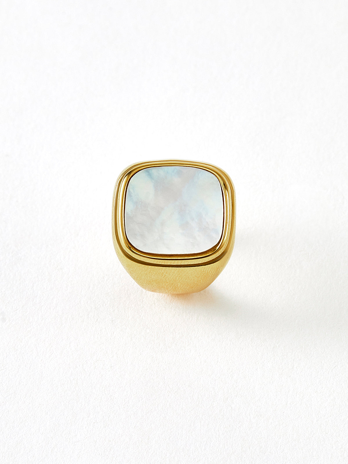 Authentic Signet Ring with Elegant Square Shell