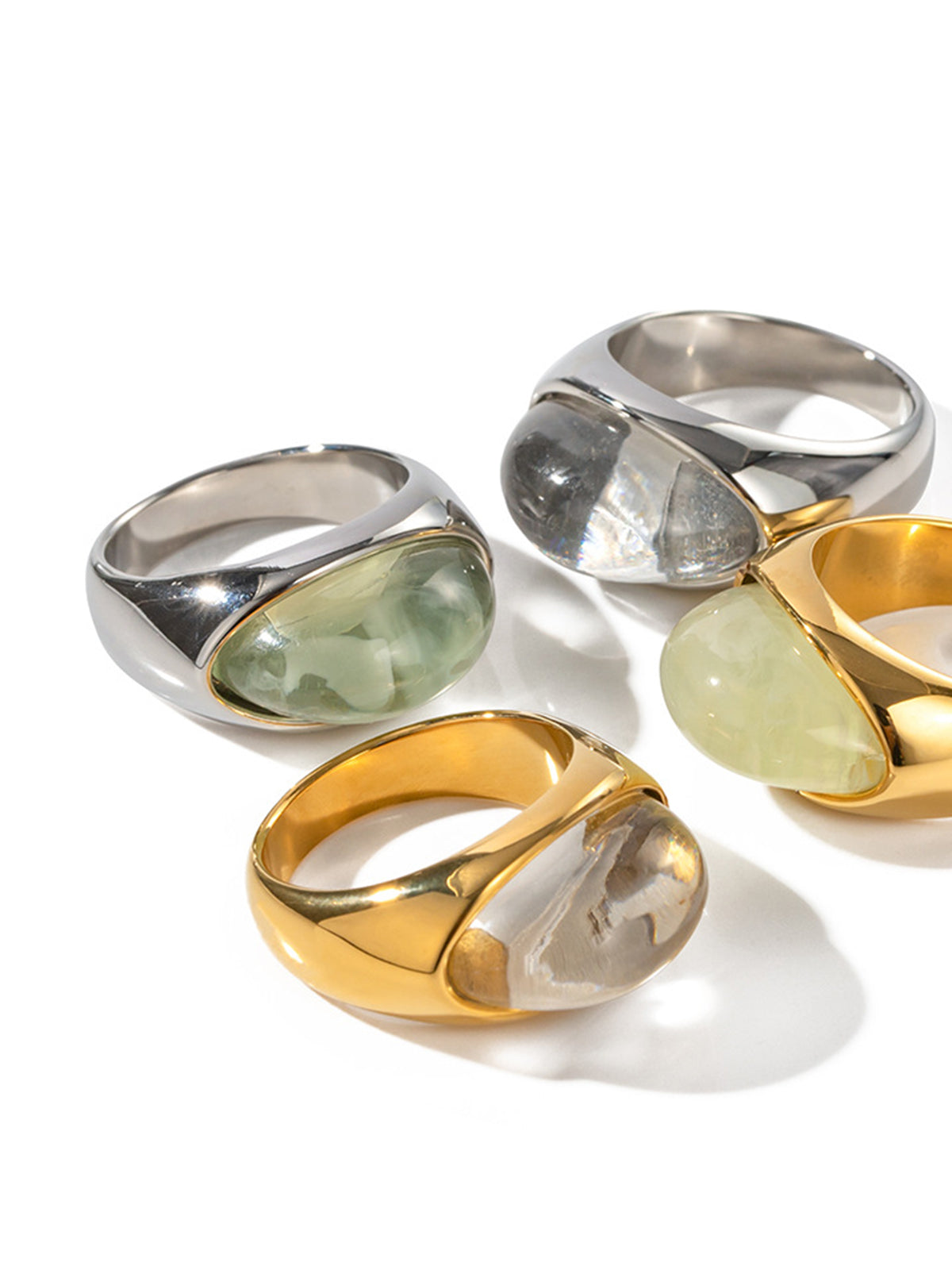 Pierre Honey Ring, a unique and elegant jewelry ball