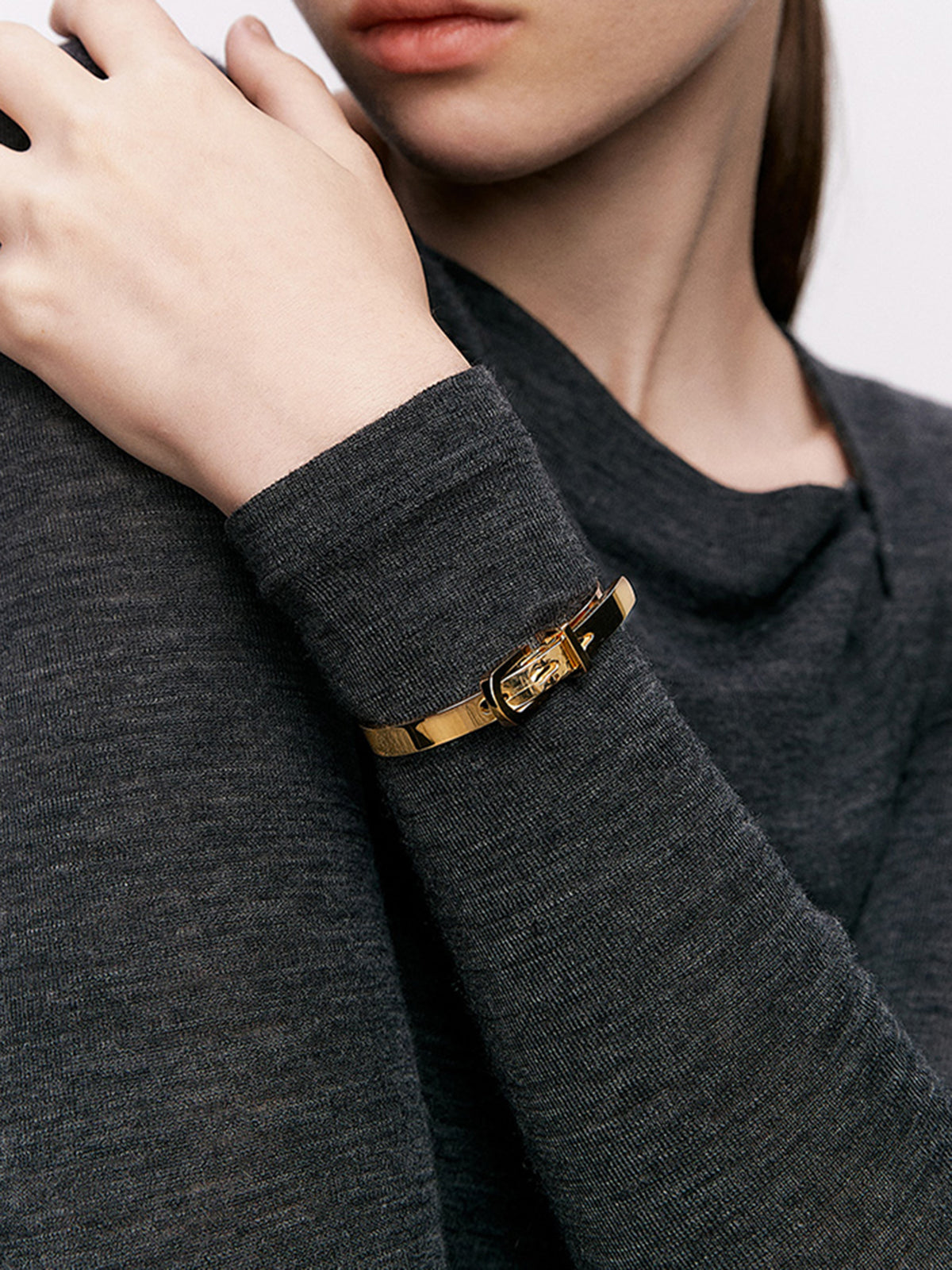 Gesp Bracelet Gold Color – Minimalist Bangle for Women