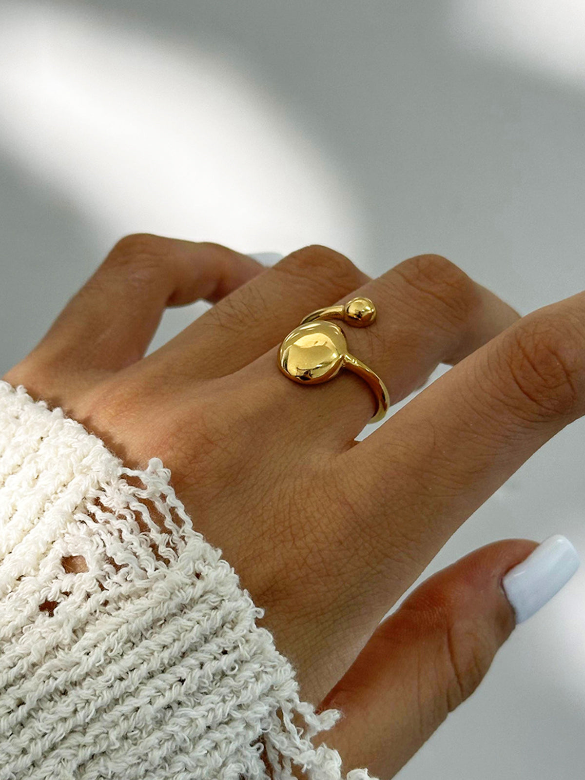 Trendy asymmetrical open ring for stylish looks