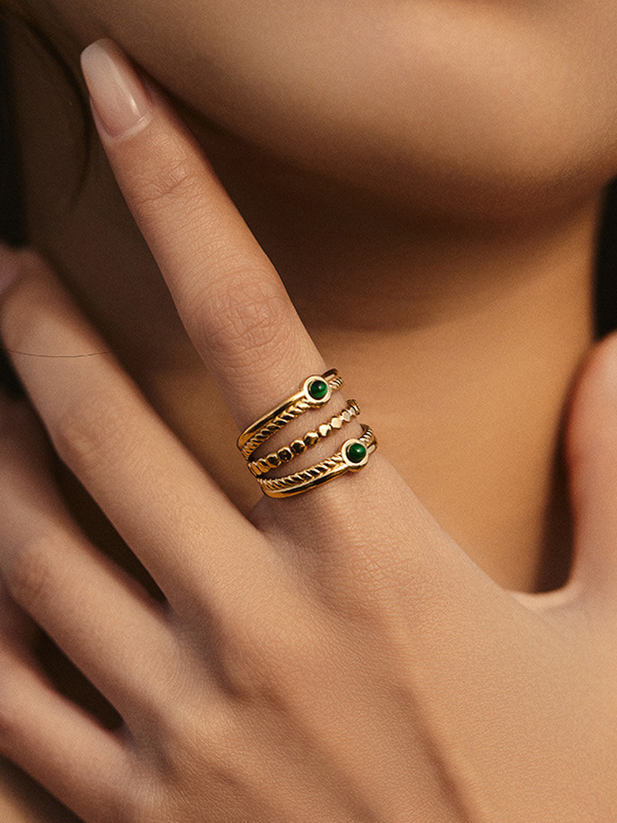 Oogent Emerald Accent Multi-Band Gold Ring – Elegant and Unique Jewelry
