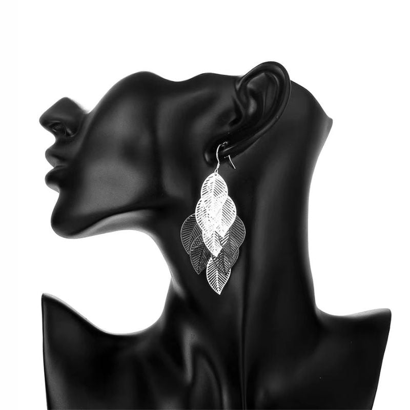 Elegant Layered Pearl Earrings with Exquisite Details – Bira