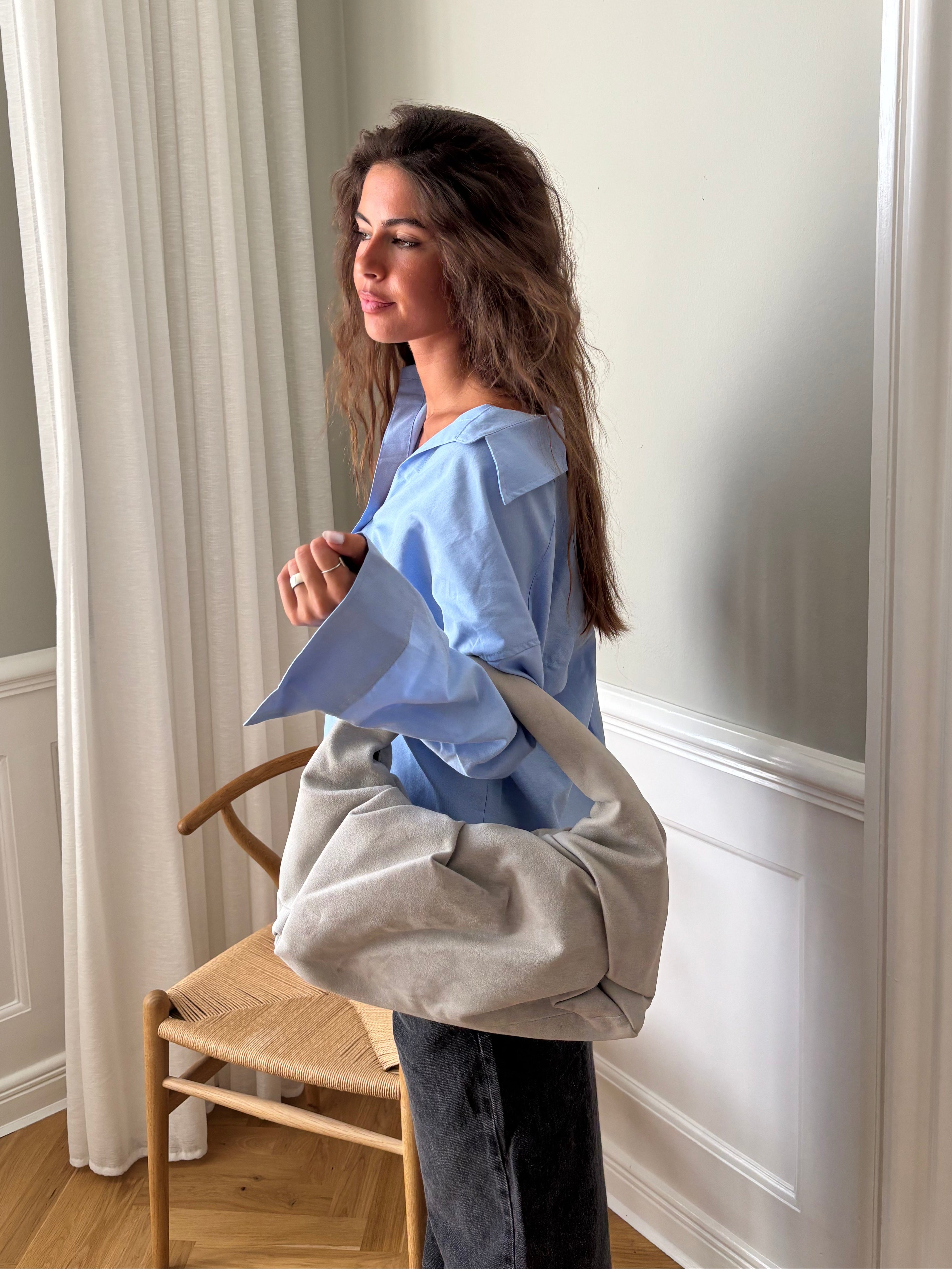 Lea Suede Bag