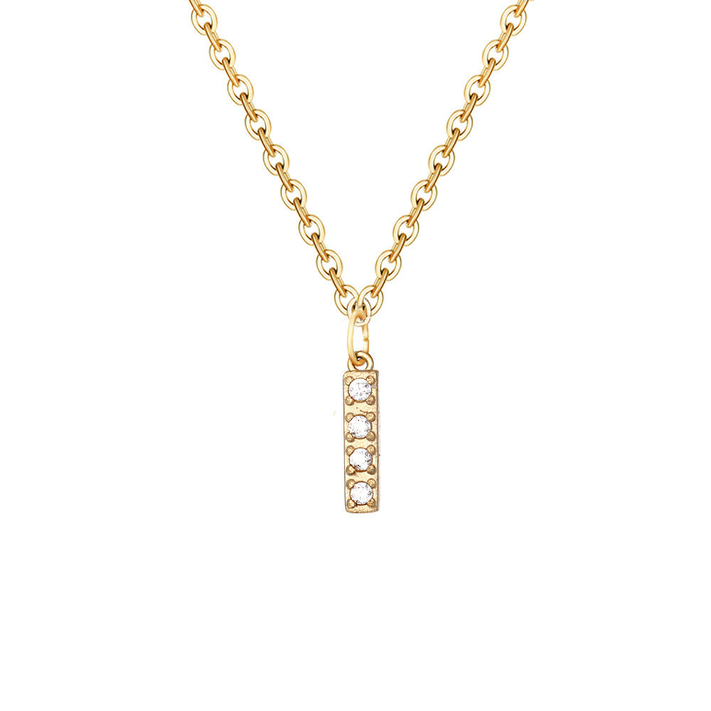 Elegant necklace with letter and sparkling elements for an exceptional style