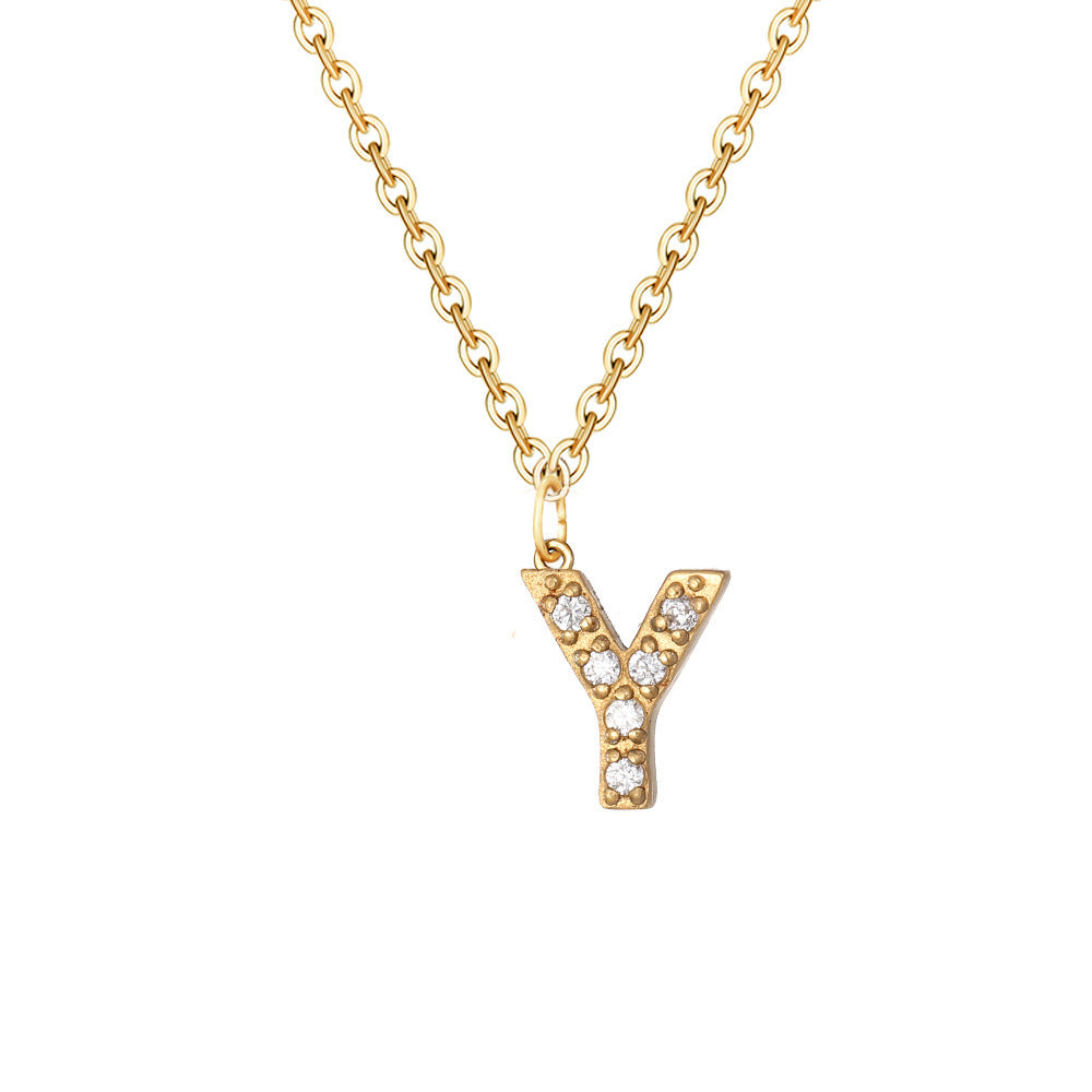 Elegant necklace with letter and sparkling elements for an exceptional style