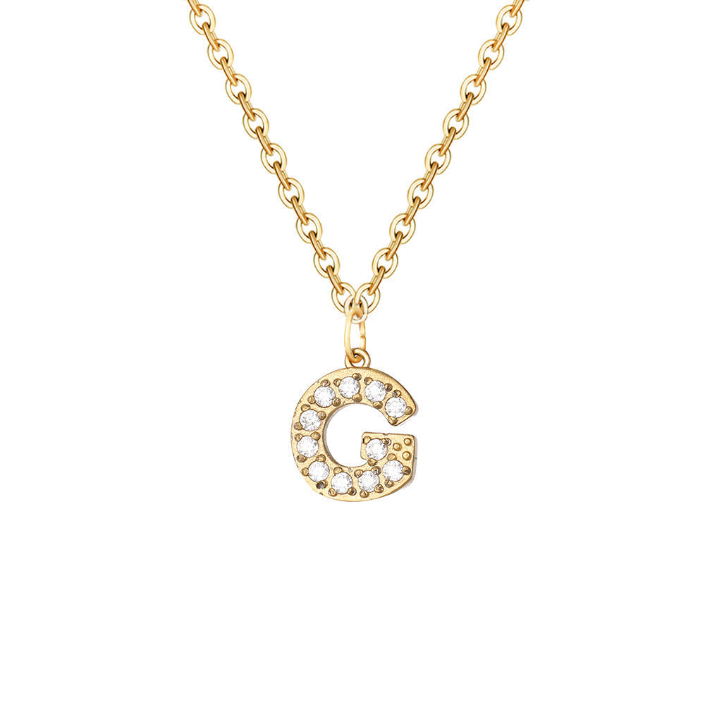 Elegant necklace with letter and sparkling elements for an exceptional style