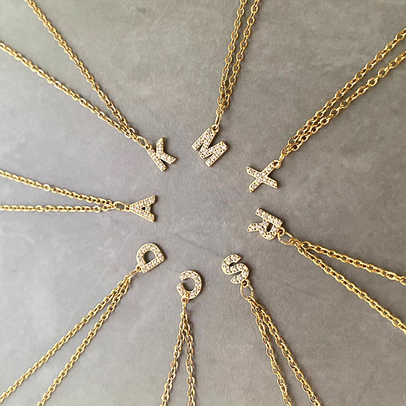 Elegant necklace with letter and sparkling elements for an exceptional style