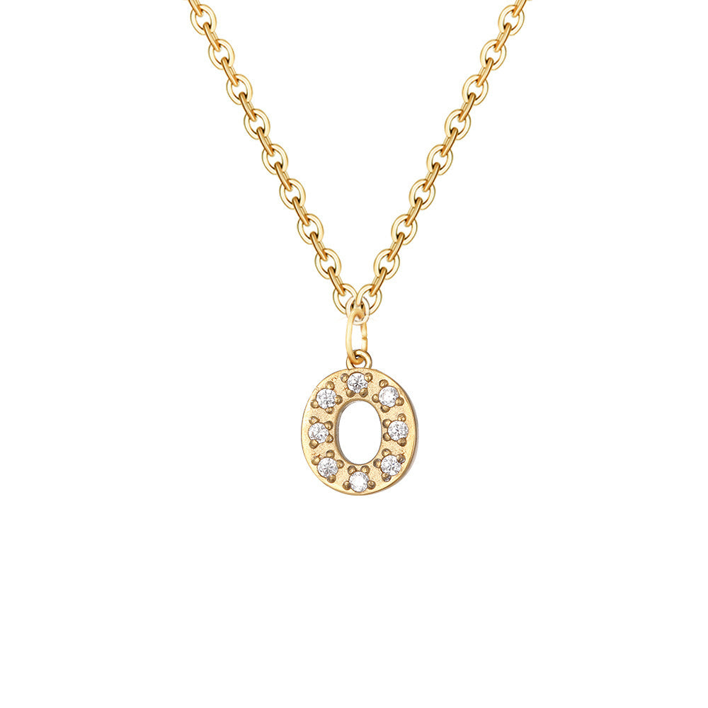 Elegant necklace with letter and sparkling elements for an exceptional style