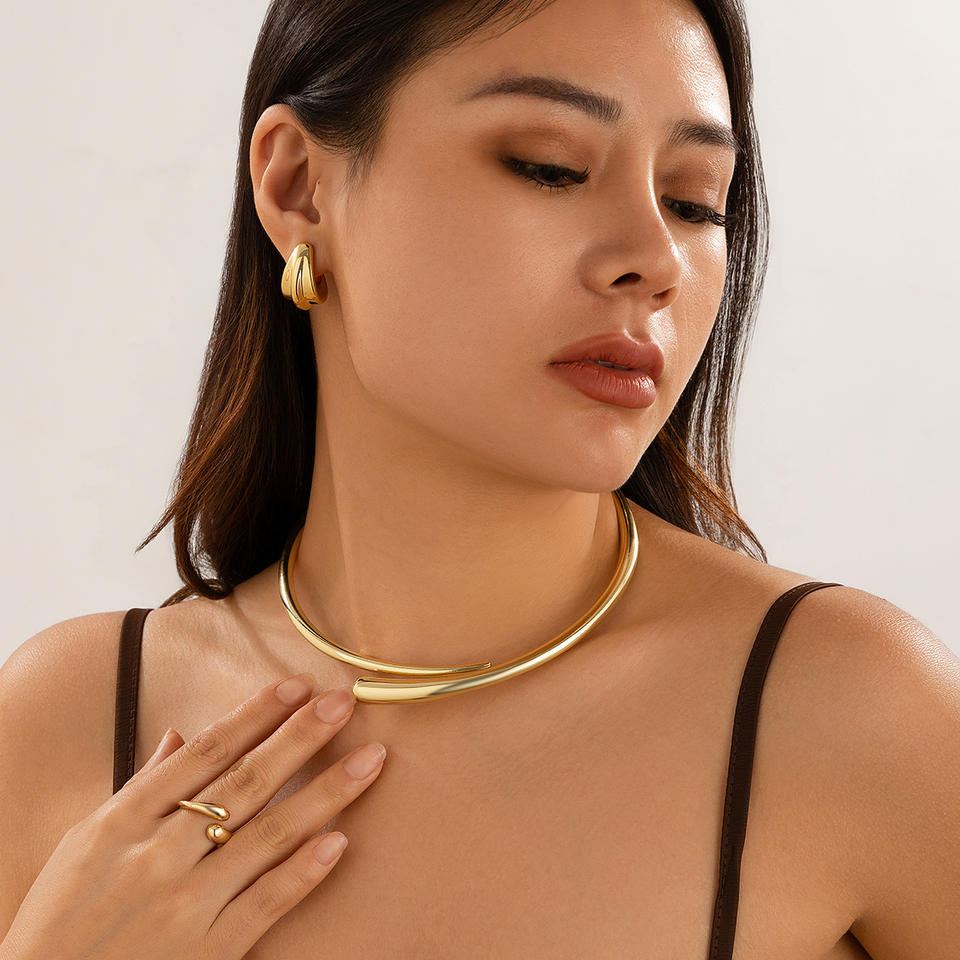 Golden Water Drop Open Choker – Minimalist Women's Necklace
