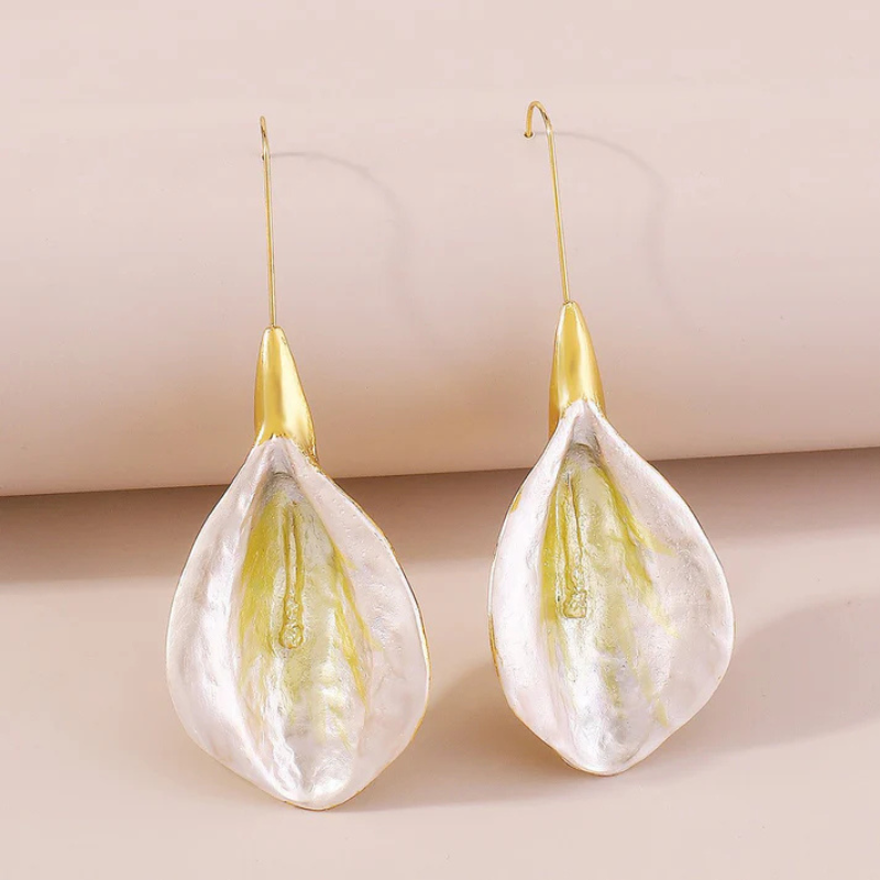 Elegant Bloom Bengelen Earrings - Beautiful for a sophisticated look