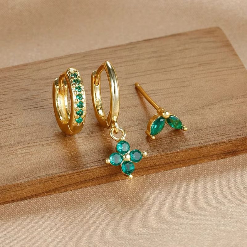 Elegant Flower Earring Set in Stainless Steel - Monri