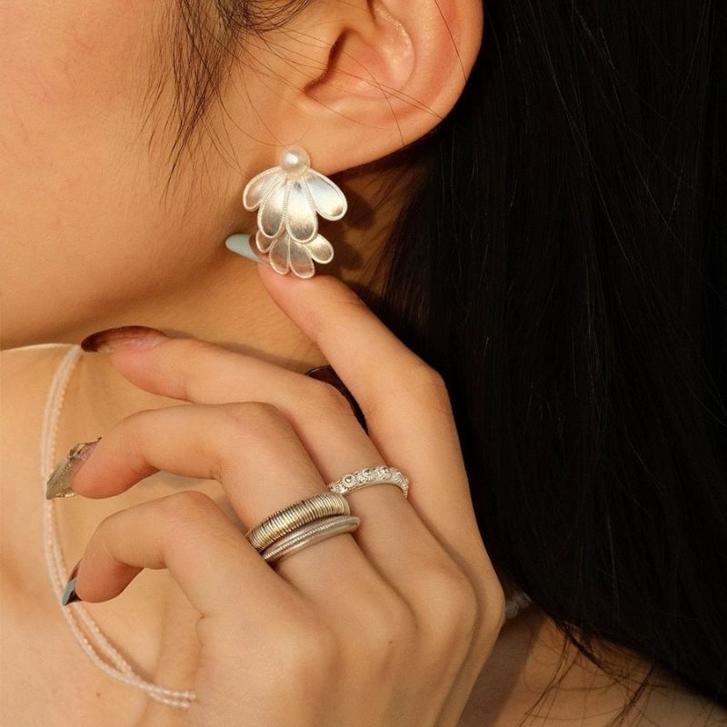 Stylish Double-Layered Flower Belly Earrings - Elegant Accessory for Any Occasion