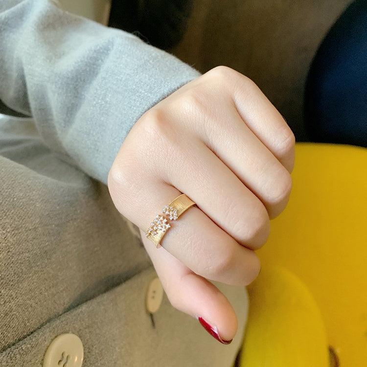 Adjustable and Elegant Ring - Attractive Choice for Every Style