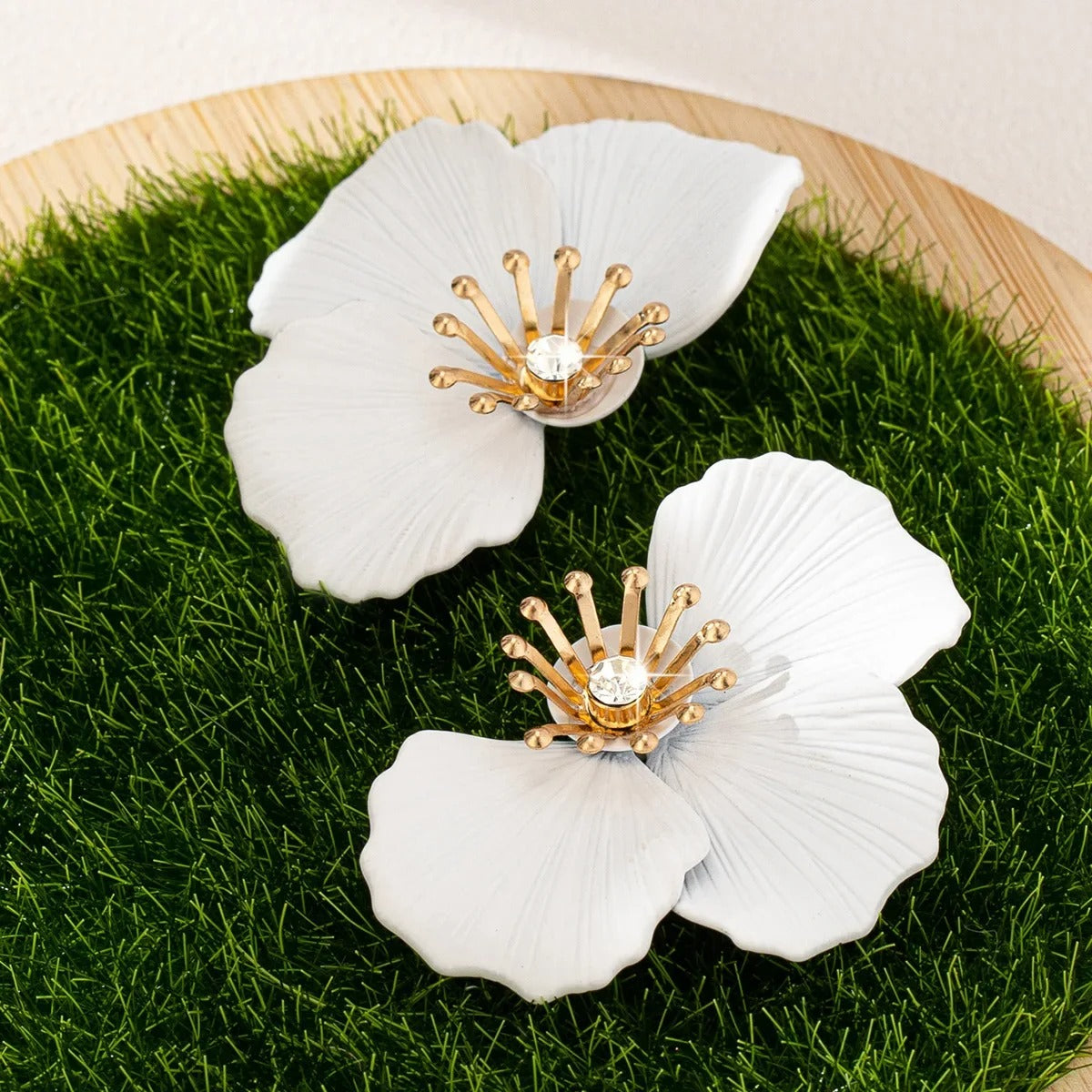 Chic Hibiscus Stud Earrings - Nadine Elegance