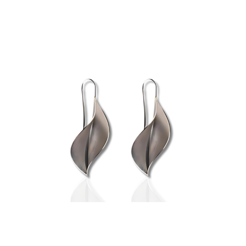 Ely Vintage Silver Pyramid-Shaped Earrings - Timeless Elegance