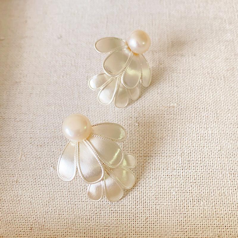 Stylish Double-Layered Flower Belly Earrings - Elegant Accessory for Any Occasion