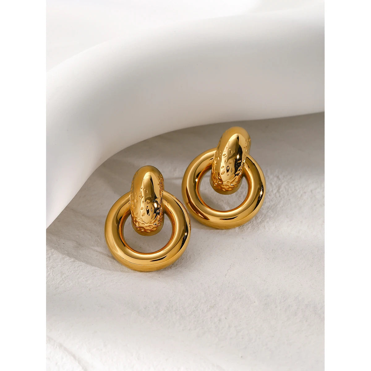 Elegant Naomi Hoop Earrings with Chain Design