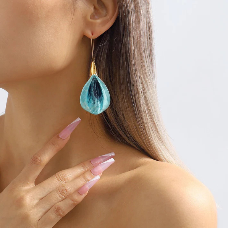 Elegant Bloom Bengelen Earrings - Beautiful for a sophisticated look