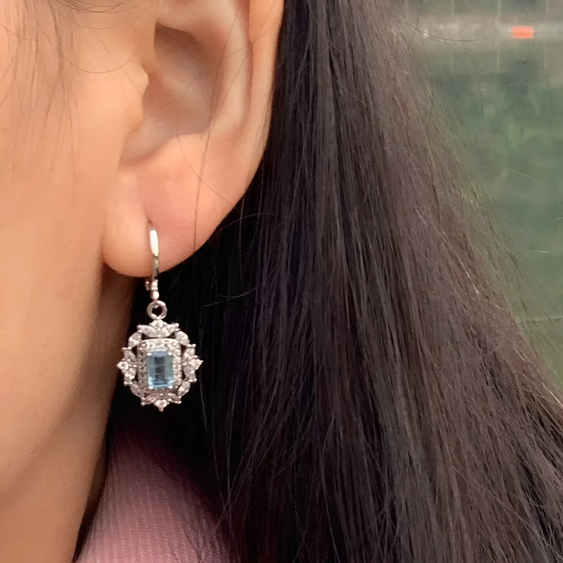 Stylish Aquamarine Crystal Hoop Earrings - Elegant Janeke Design