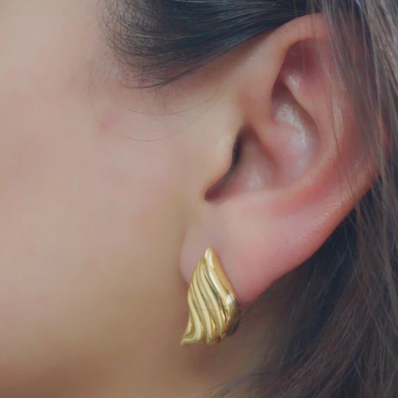 Elegant Angel Wing Earrings with Hair Flag for a Sophisticated Look