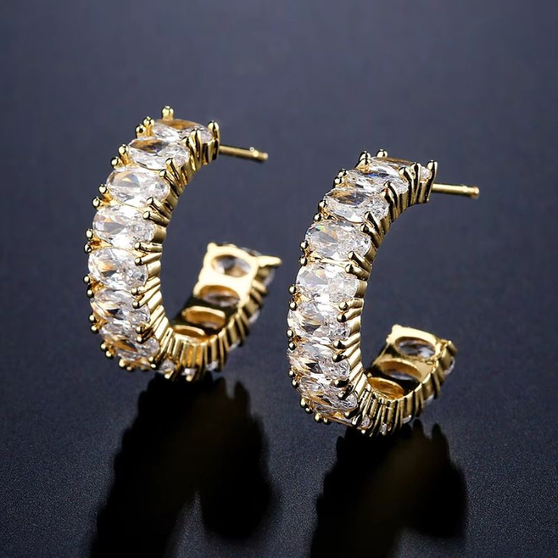 Vianne Gold Crystal Earrings - Elegant and Timeless Earrings for Every Occasion