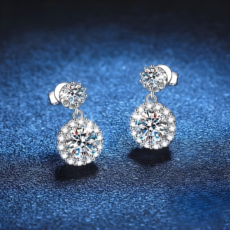 Stylish Silver Moissanite Stud Earrings - Elegance and Shine in One