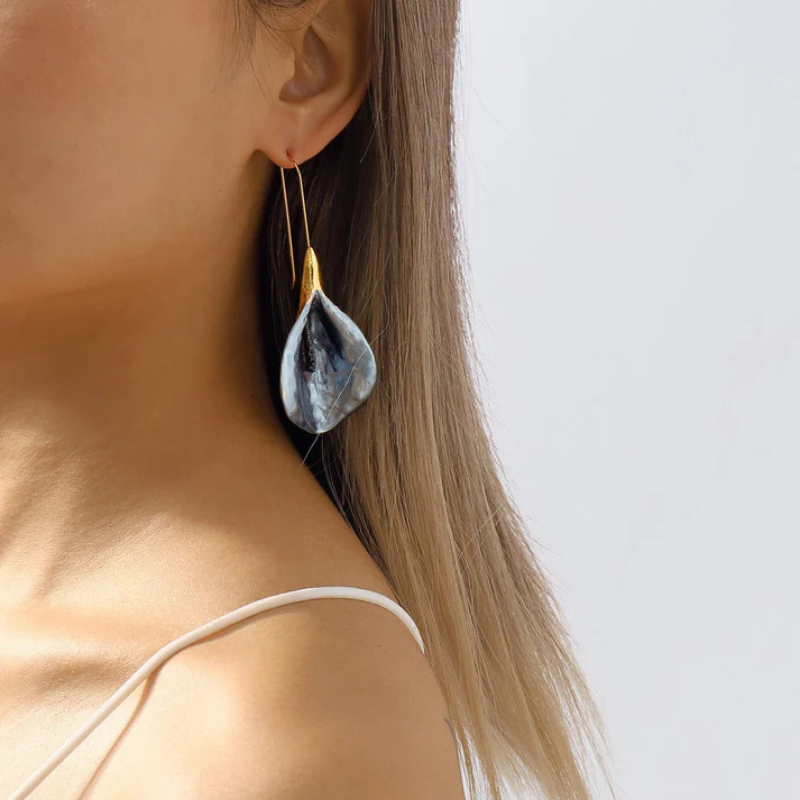 Elegant Bloom Bengelen Earrings - Beautiful for a sophisticated look